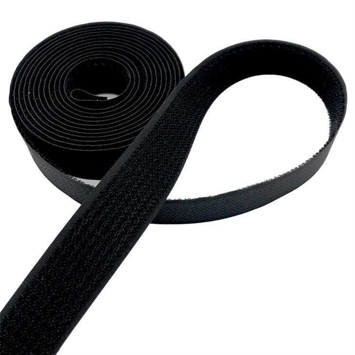 To-i-en fastener tape